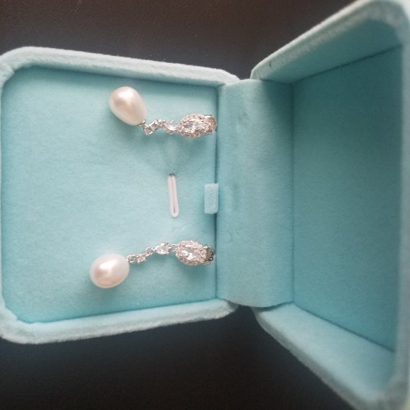 Keenteen Earring - Picture 3 of 3